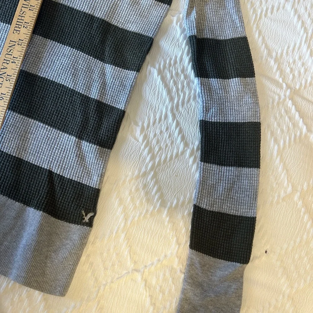 American Eagle gray and army green striped thermal sweater long sleeve size Med - Picture 7 of 7